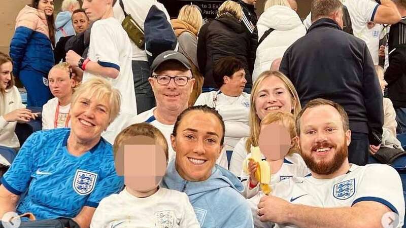 Lucy Bronze with her family (Image: INSTAGRAM@https://www.instagram.com/jorgebronze/)