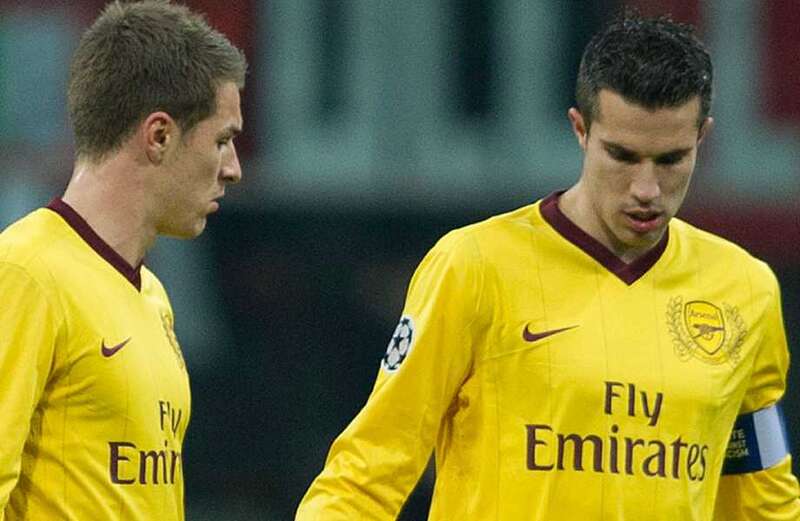 Walcott reveals huge argument between Van Persie and Ramsey which Wenger IGNORED