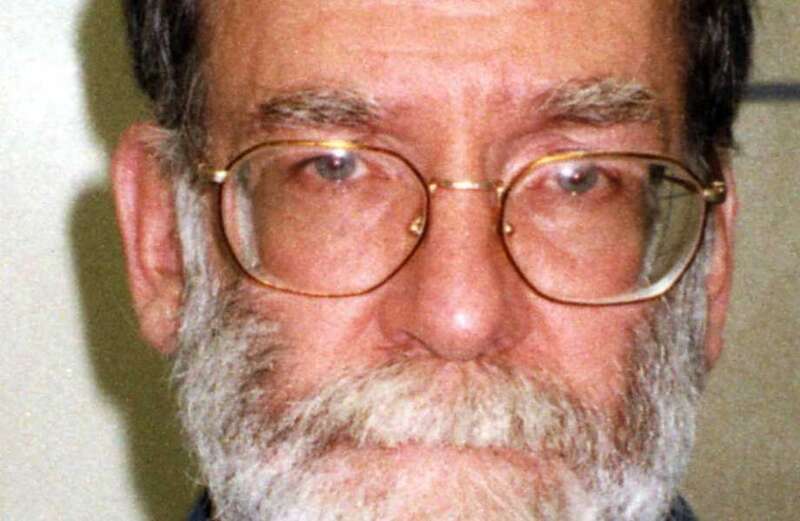 Is Harold Shipman still alive?