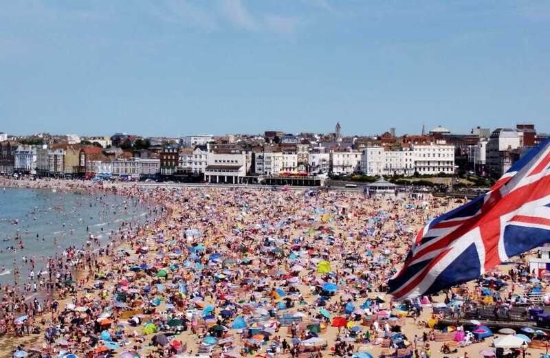 Travel warning to Brits heading to seaside towns as temperatures hit 30C