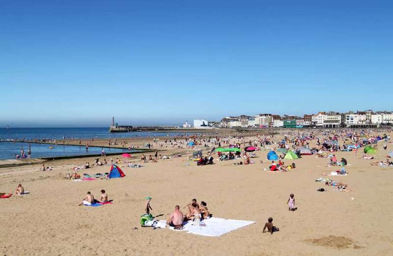 UK seaside town to get new attraction with 'bathing club' & rooftop sunbeds