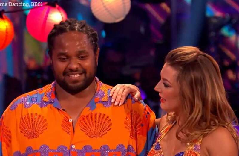 Strictly winner Hamza Yassin cries as he's reunited with Jowita Przystał on show