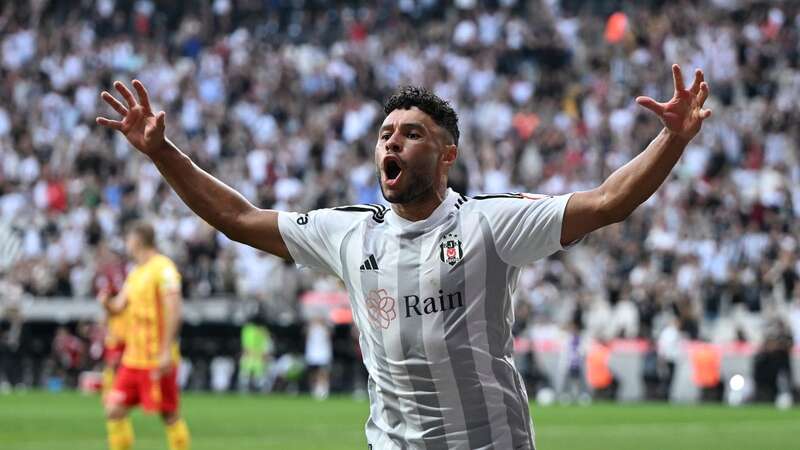 Alex Oxlade-Chamberlain celebrates scoring for Besiktas (Image: Ali Atmaca/Anadolu Agency via Getty Images)