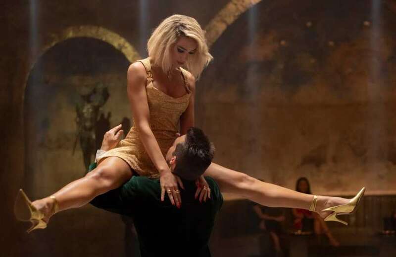 Dua Lipa looks unrecognisable in film featuring racy dance with Hollywood star