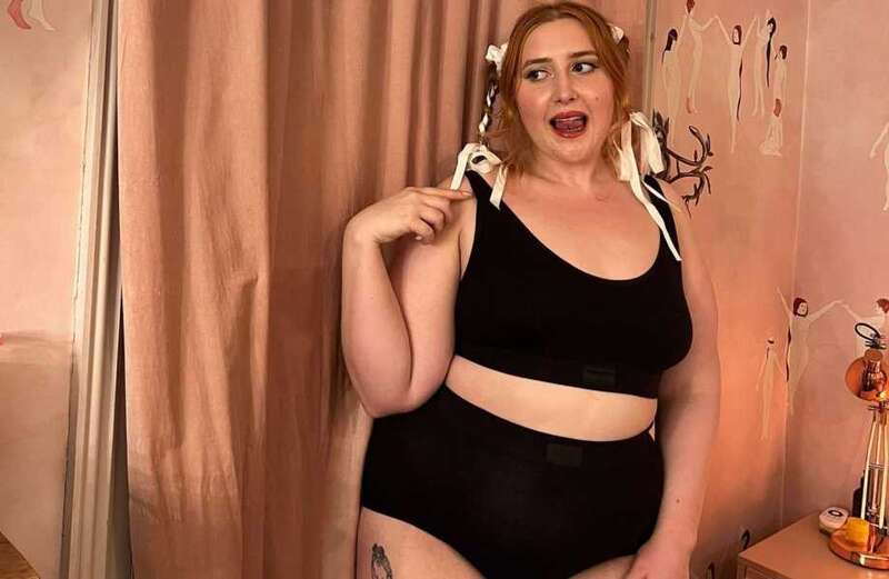 Jonathan Ross’s daughter Honey is called a ‘queen’ as she strips to lingerie