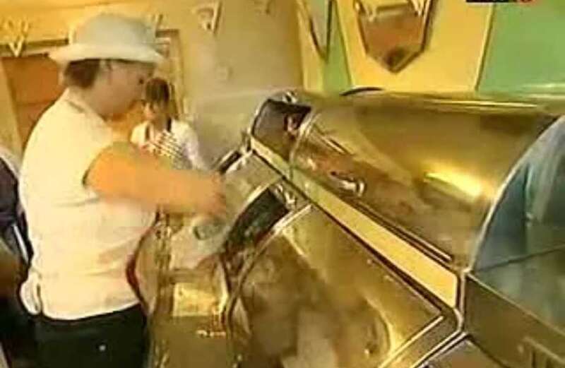 Chippy still cooking with coal-fired frying range 75 yrs after it was installed