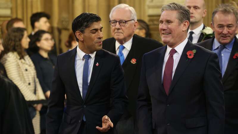 Rishi Sunak and Keir Starmer forced to share awkward exchange