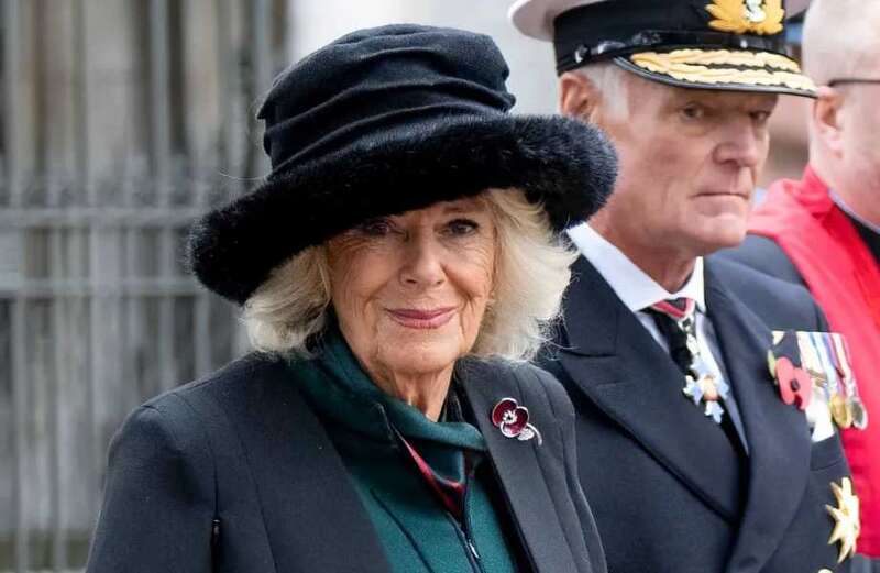 While the King met with Kindertransport children at London’s Central Synagogue