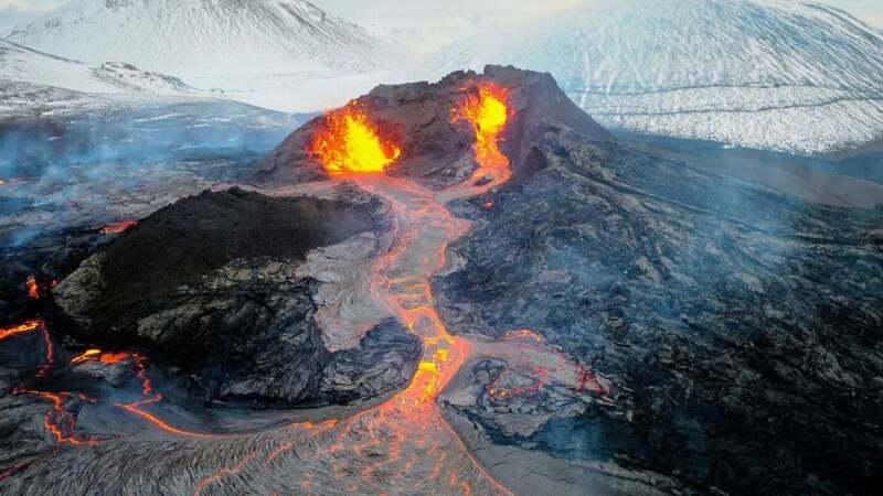 Lava flows from an eruption of a volcano on the Reykjanes Peninsula in Iceland in March 2021 (Image: AFP via Getty Images)