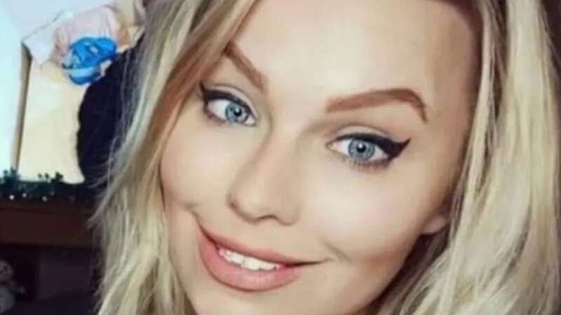 Lauren Page Smith was found dead at home with her two-year-old daughter clinging to her chest (Image: BPM MEDIA)