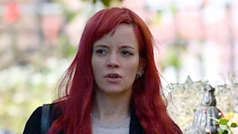 Lily Allen went out for a walk without her ring (Image: GoffPhotos.com)