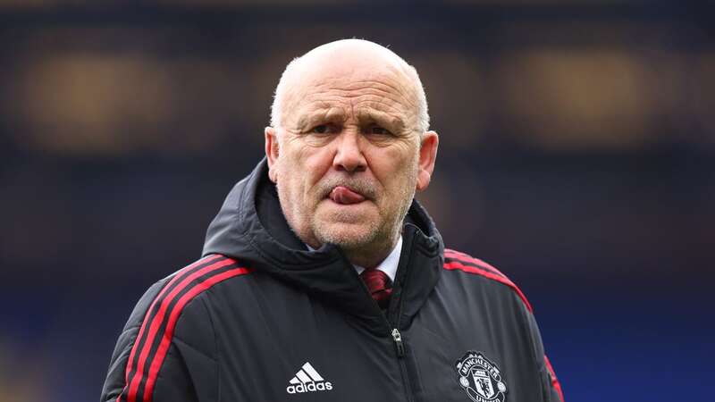 Mike Phelan asks Man Utd stars four questions ahead of must-win Galatasaray tie