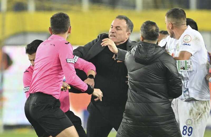 Turkey postpones ALL matches indefinitely after club president punches referee