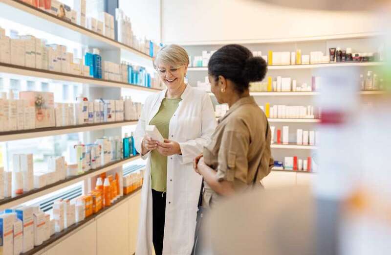 How do you become a pharmacist?