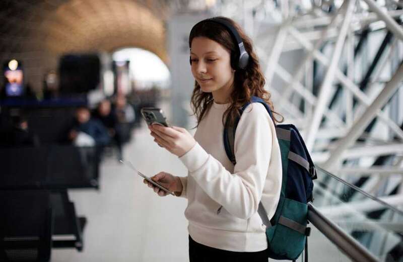 Most travellers want to tune out a noisy airport