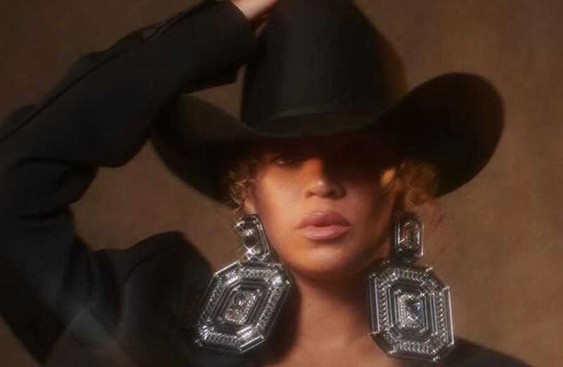 Beyonce has announced a new album just minutes after the Super Bowl halftime show