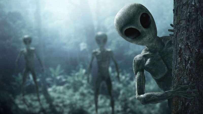 Are aliens attempting to make contact with Earth? (Image: Getty Images/iStockphoto)