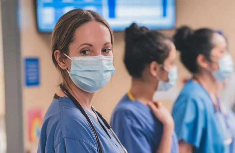 It follows Dr Abbey Henderson, who is played by Joanne Froggatt, as a junior doctor as she navigates her way through 2020