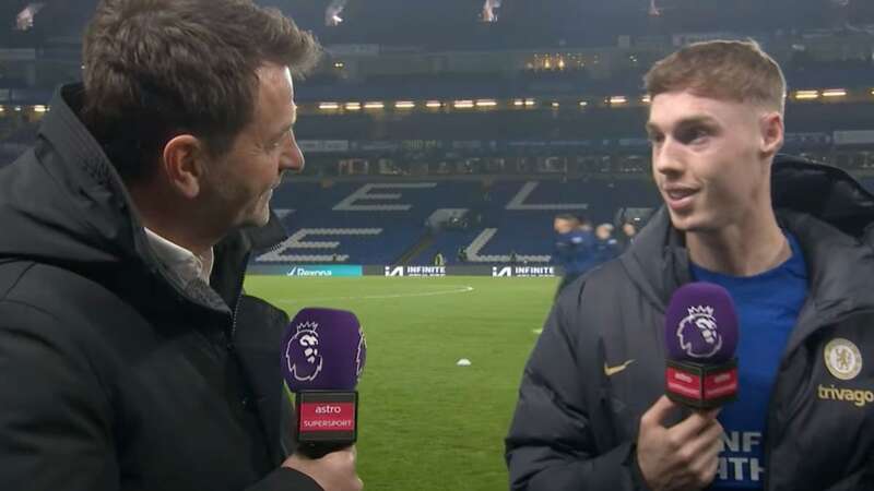 Cole Palmer speaks with Tim Sherwood (Image: YouTube)