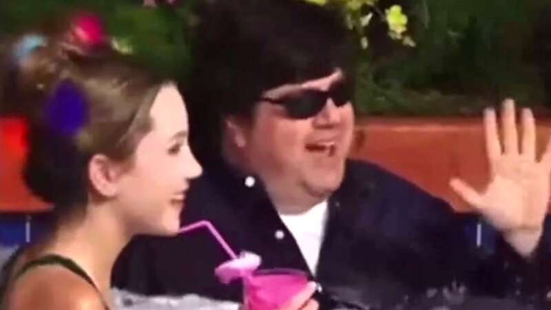 Dan Schneider is 20 years older than Amanda Bynes (Image: Nickelodeon)