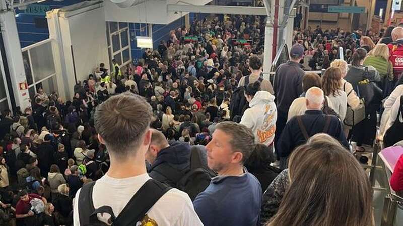 Long waits formed at the Portuguese airport (Image: (Image: Jeff Stelling/X))