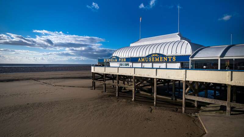 Burnham Pier has arcade games and food and drink stalls (Image: Getty Images/iStockphoto)