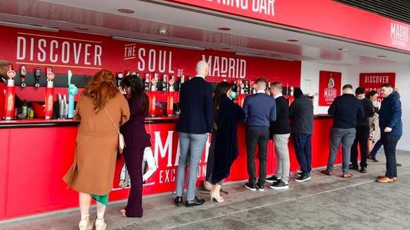 Racegoers at the Parade Ring Bar at Aintree (Image: Liverpool Echo)