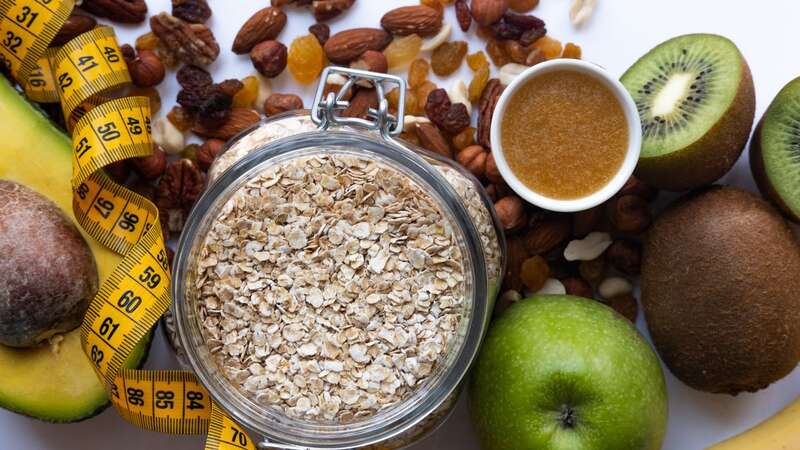 Wholegrains and apples are cheap and healthy breakfast options (Image: Getty Images/iStockphoto)