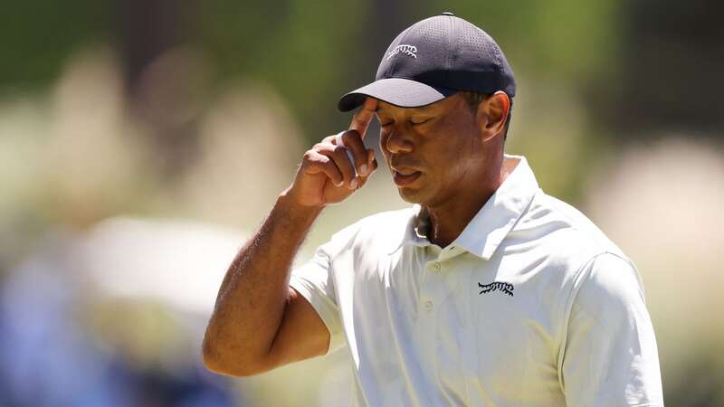 Tiger Woods struggled on Saturday at the Masters, but vowed to continue on Sunday