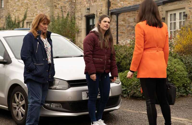 How will Jacob react to the row between his mum and his ex?