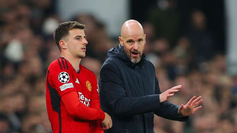 Erik ten Hag speaks with Mason Mount (Image: James Gill - Danehouse/Getty Images)