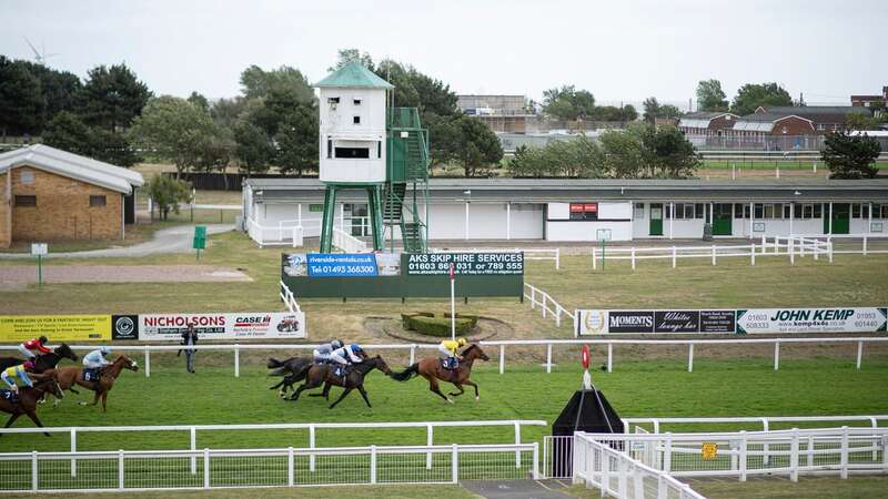 Yarmouth hosts a Flat meeting on Tuesday when Newsboy’s nap, Queen