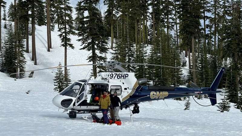 Harsh weather conditions prevented a direct helicopter rescue (Image: Siskiyou County Sheriffas Office / Facebook)