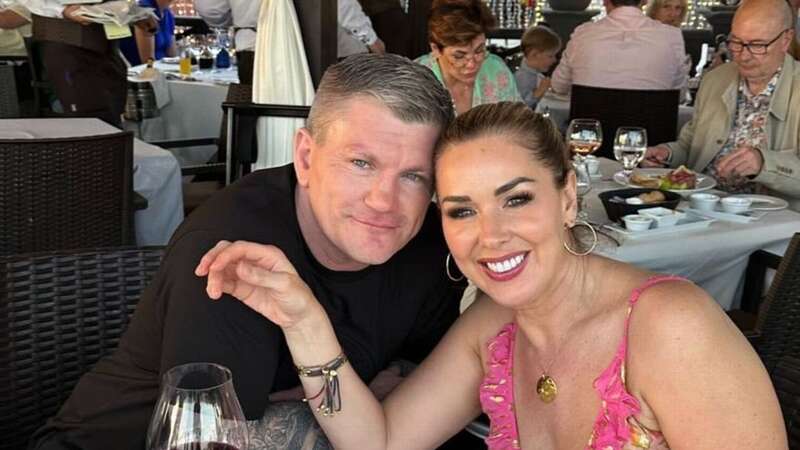 Fans are here for Dancing on Ice stars Ricky Hatton and Claire Sweeney