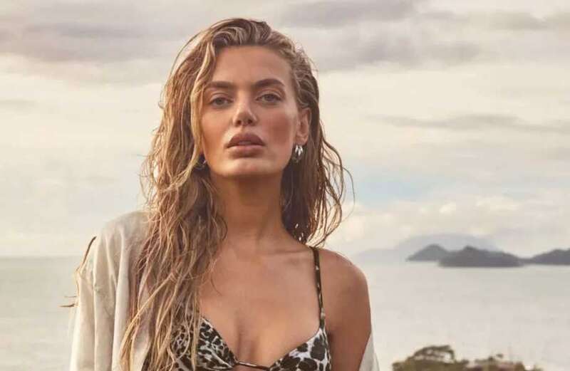 Bregje made a cameo appearance in the music video for Maroon 5’s 2012 hit single Payphone