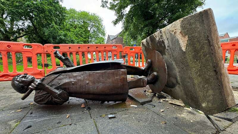 A statue of the late comedian Victoria Wood has been toppled after a car smashed into it (Image: MEN Media)