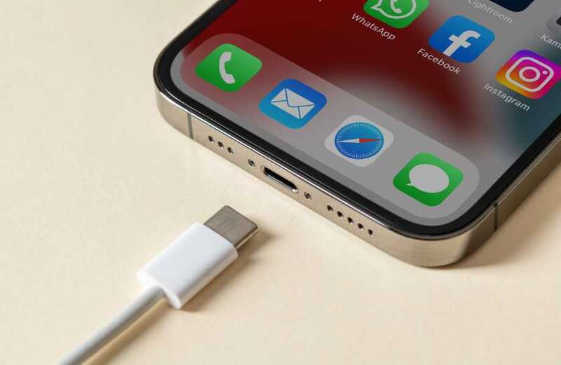 Read on to find more iPhone charging hacks