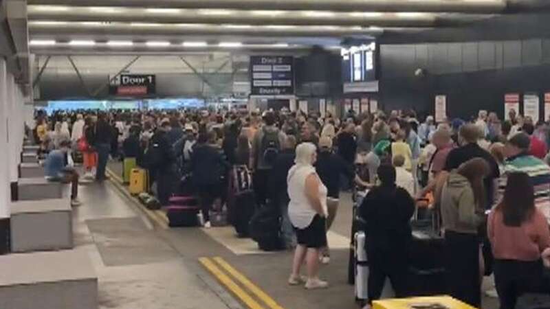 Manchester Airport cancels all flights from two terminals after power cut