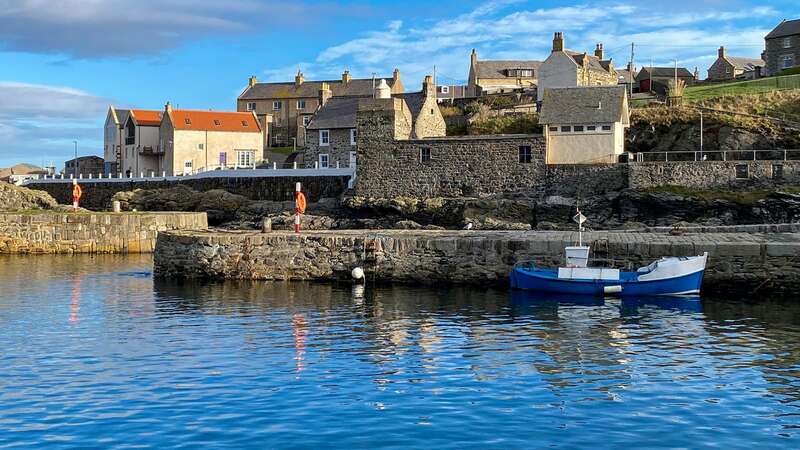 The small coastal town of Portsoy on the Moray Firth in Aberdeenshire, Scotland. (Image: SteveAllenPhoto / Getty Images)