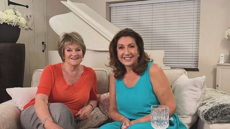 Jane McDonald shares behind-the-scenes snap from Celebrity Gogglebox stint (Image: @thejanemcdonald/Instagram)