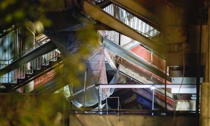 Part of a walkway collapsed and fell on to the floors beneath, with witnesses hearing a ‘tremendous bang’, Italian media reported. Photograph: Cesare Abbate/EPA