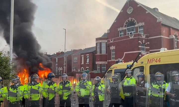 Map shows locations of riots across the UK, with dozens more planned