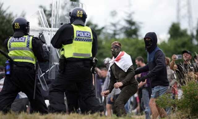 ‘Far-right thugs’ will be swiftly brought to justice, Keir Starmer vows