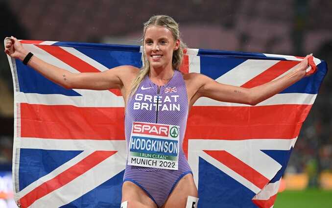 Keely Hodgkinson wins 800m, Team GB break world record to win gold