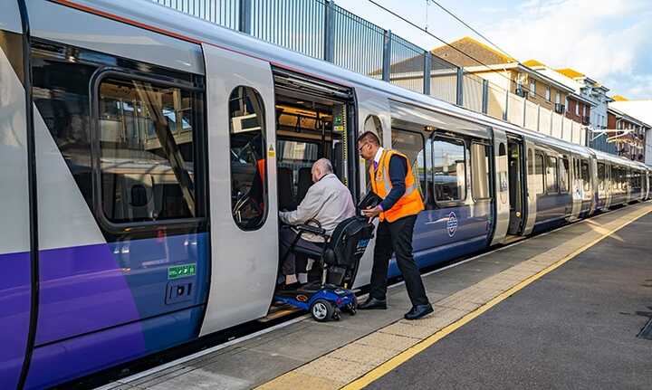 Transport for London has cut data feeds to travel apps due to a cyber-attack