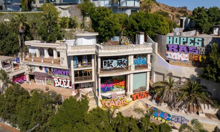 Viral Hollywood Hills mansion covered in graffiti shut down after arrests