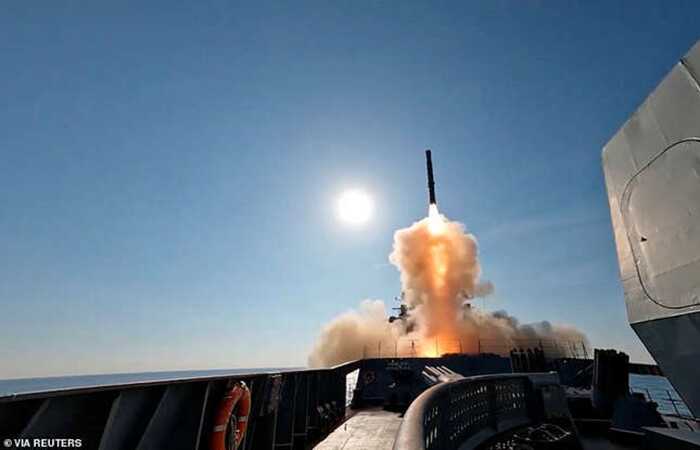 Putin test-fires hypersonic missiles into the Mediterranean, escalating the threat to the West