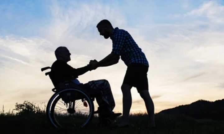 UK ministers promise ’new settlement’ for carers amid allowance controversy