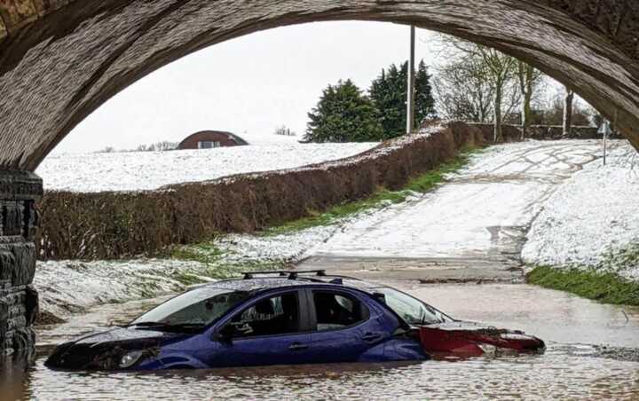 Major flooding declared in Leicestershire: Dozens rescued as water levels rise