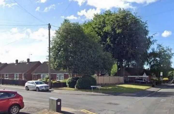 Man and woman attempt to abduct schoolgirl in Greater Manchester suburb